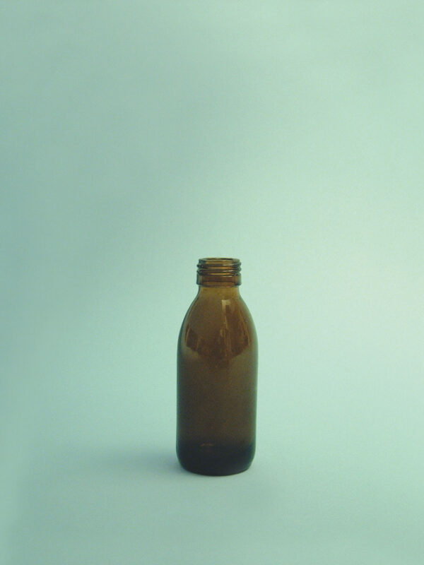 Medicine bottle made of brown sugar glass. 100 ml. 11.5 cm x ø 4.5 cm.