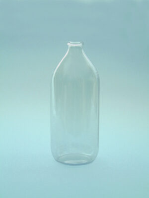 Infuusfles 1 Liter, blank, Hoogte 29 cm en de diamter is 9 cm.