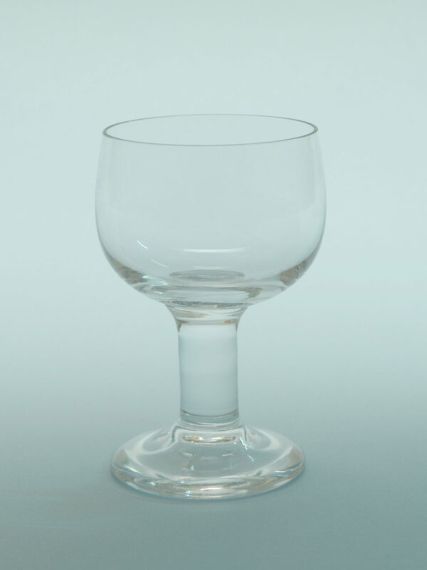 Sugar glass, Wine glass, short stem. Size: 12 x 8 Cm.