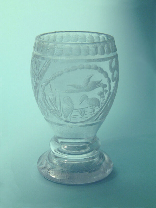 Wine chalice with a fish motif, sugar glass, 17 x 8.5 cm