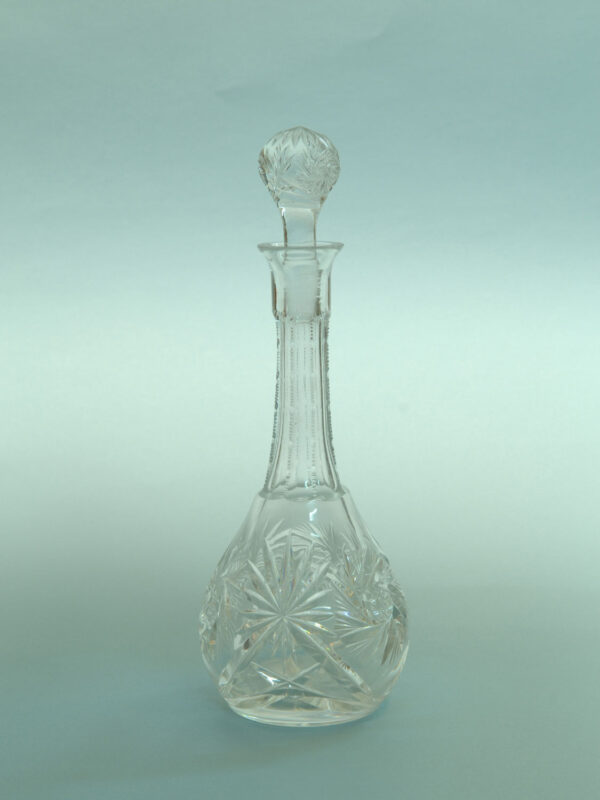 Jugendstil - Decanter, 21.5 (26.5) x ø 9.7 / 4 cm. making sugar glass for film, TV and video production.